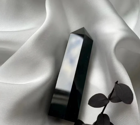 Black Obsidian Tower  7-8cm