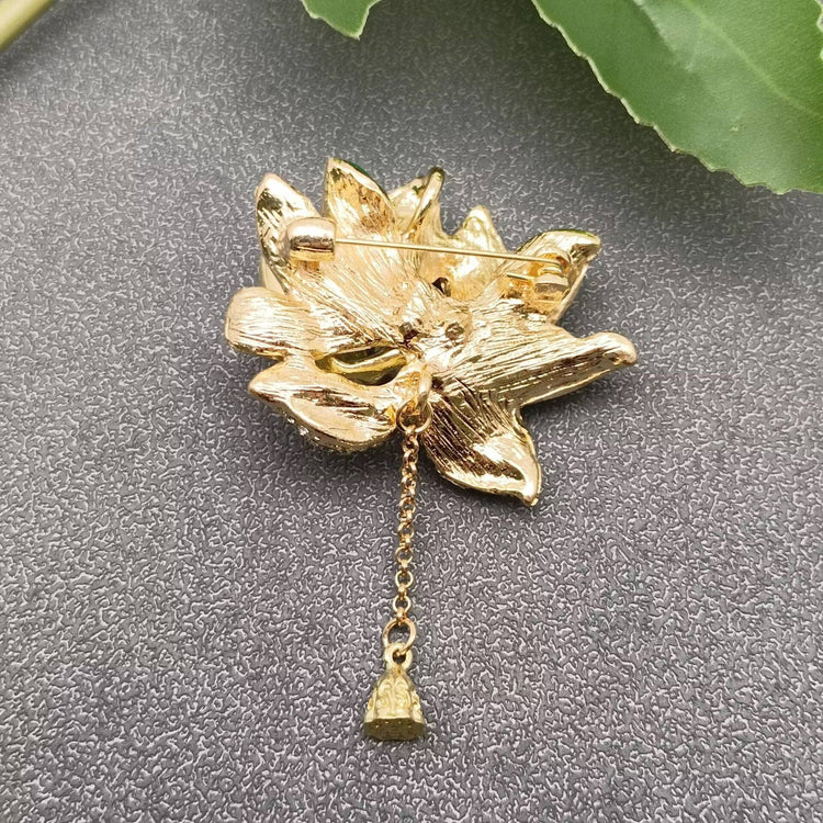 Enamel Lotus Brooch Inlaid with Rhinestone & Pearl