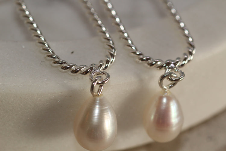 Pearl Twist Silver Earring
