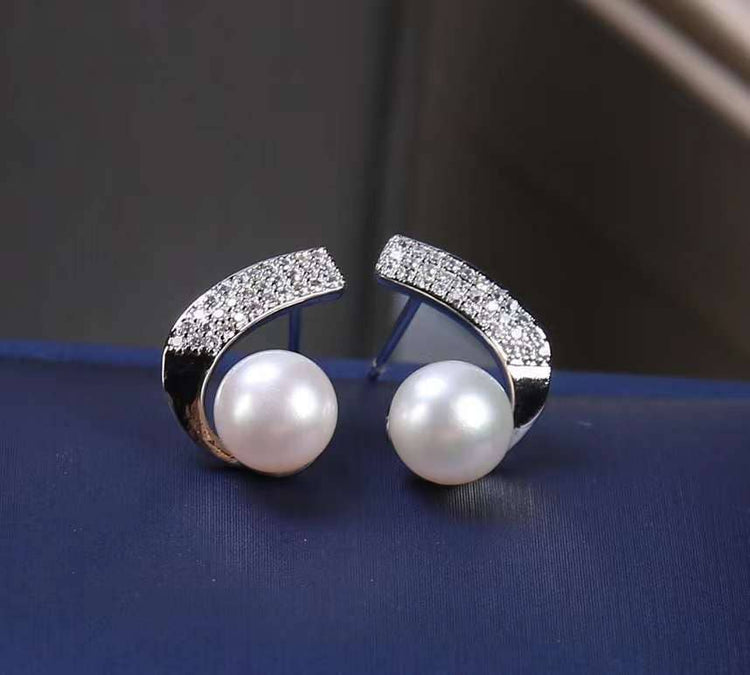 CZ Inlaid Bar and Natural Pearl Stud Earring