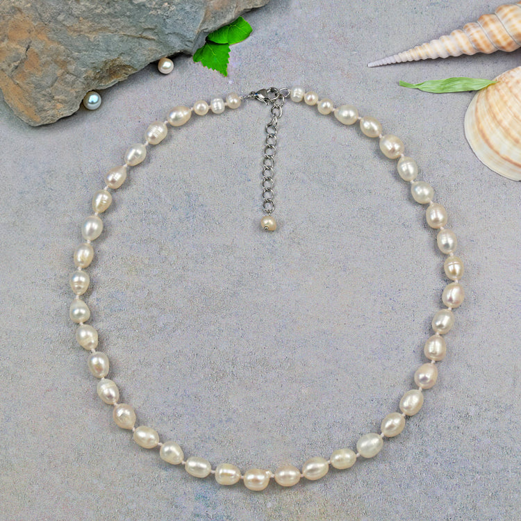 Rice Pearl Choker
