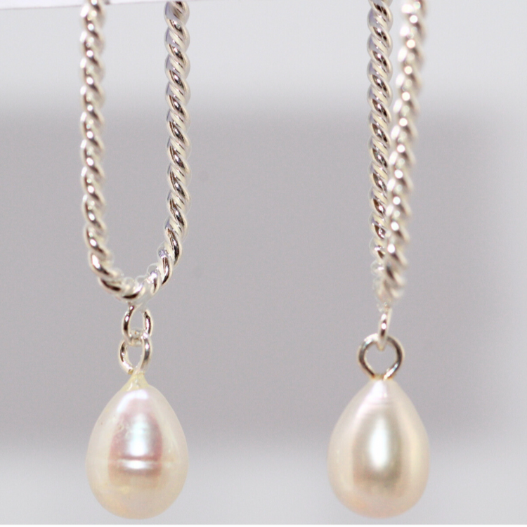 Pearl Twist Silver Earring