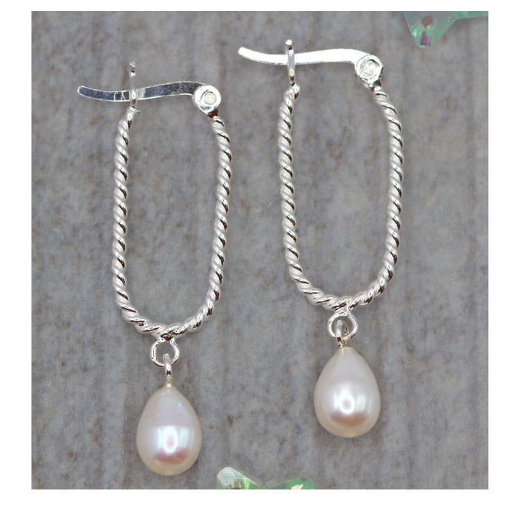 Pearl Twist Silver Earring