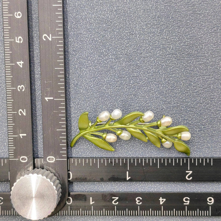 Vintage Inlaid Freshwater Pearl Green Leaf Brooch