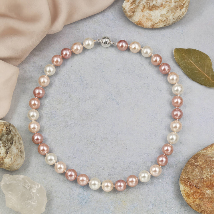 Mother-of-Pearl Blush Necklace