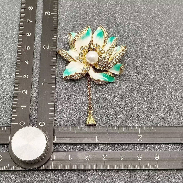 Enamel Lotus Brooch Inlaid with Rhinestone & Pearl