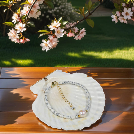 Howlite and Cultured Pearl Bracelet