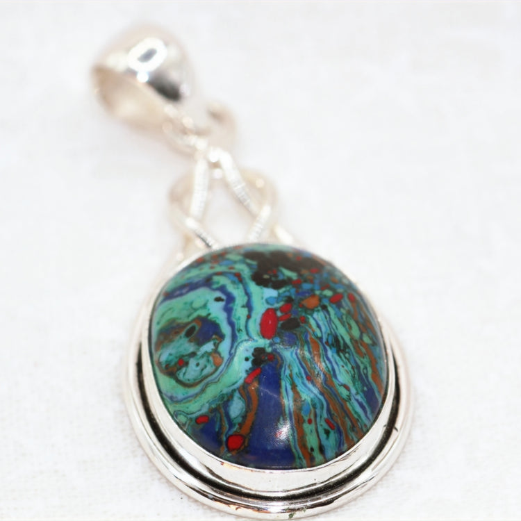 The Wonderstone Silver Pendant