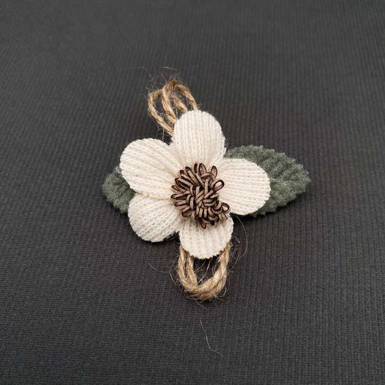 Flower Brooch: Pink