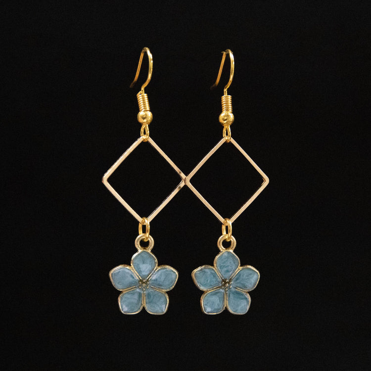 Flower Earrings: Blue