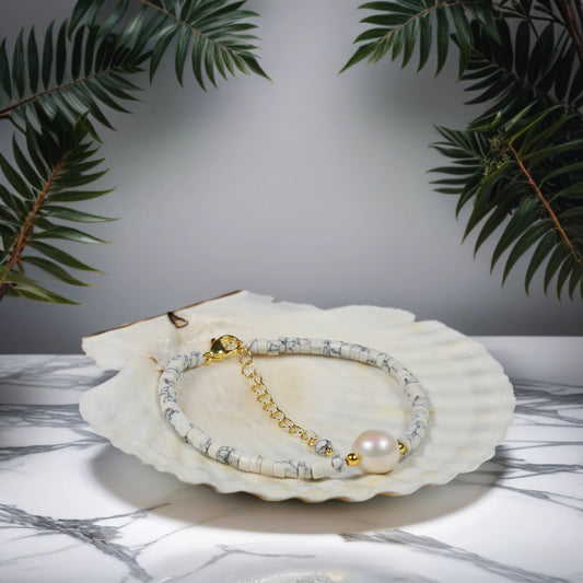 Howlite and Cultured Pearl Bracelet