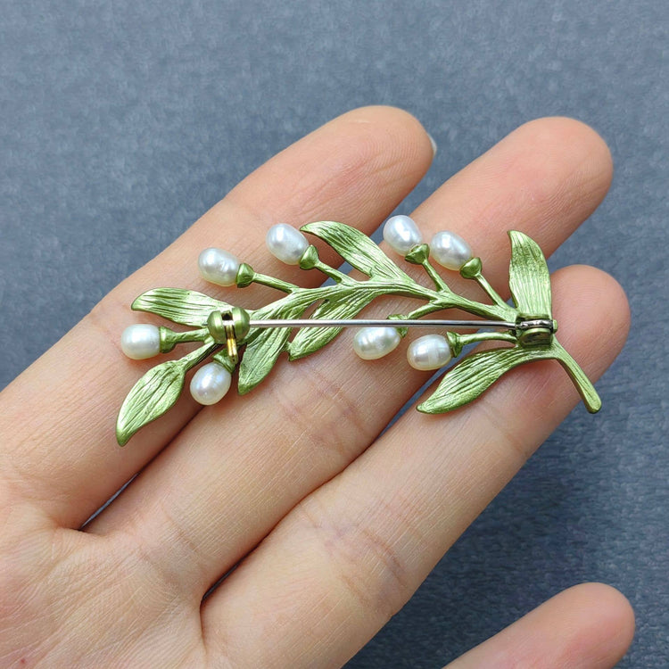 Vintage Inlaid Freshwater Pearl Green Leaf Brooch